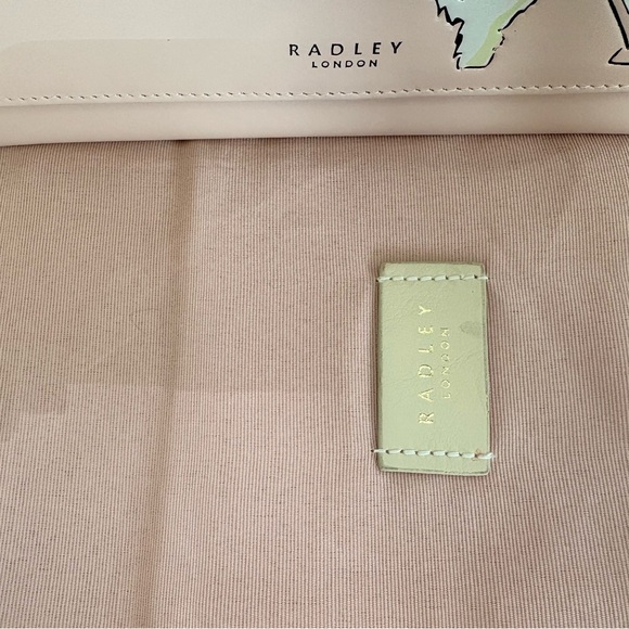 NWOT-- Radley London Light Pink Love Potion Wallet (comes with dust bag) - Picture 3 of 9